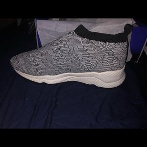 Slip-on sneaker women’s